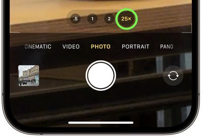 switch zoom level | iPhone Black Screen